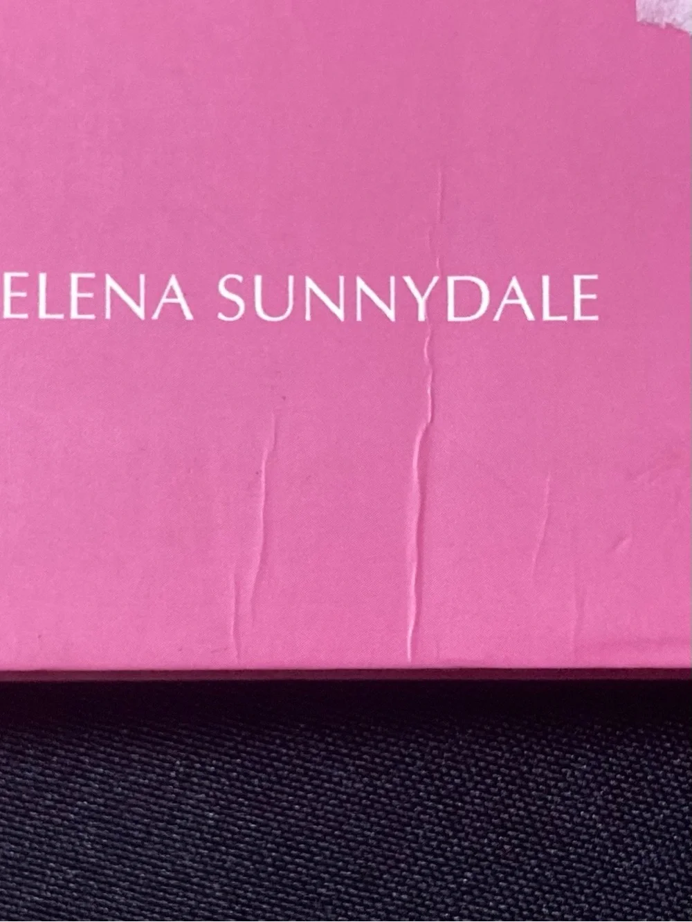 ⭐️ Beauty by Helena Sunnydale Pink Rubber Cover